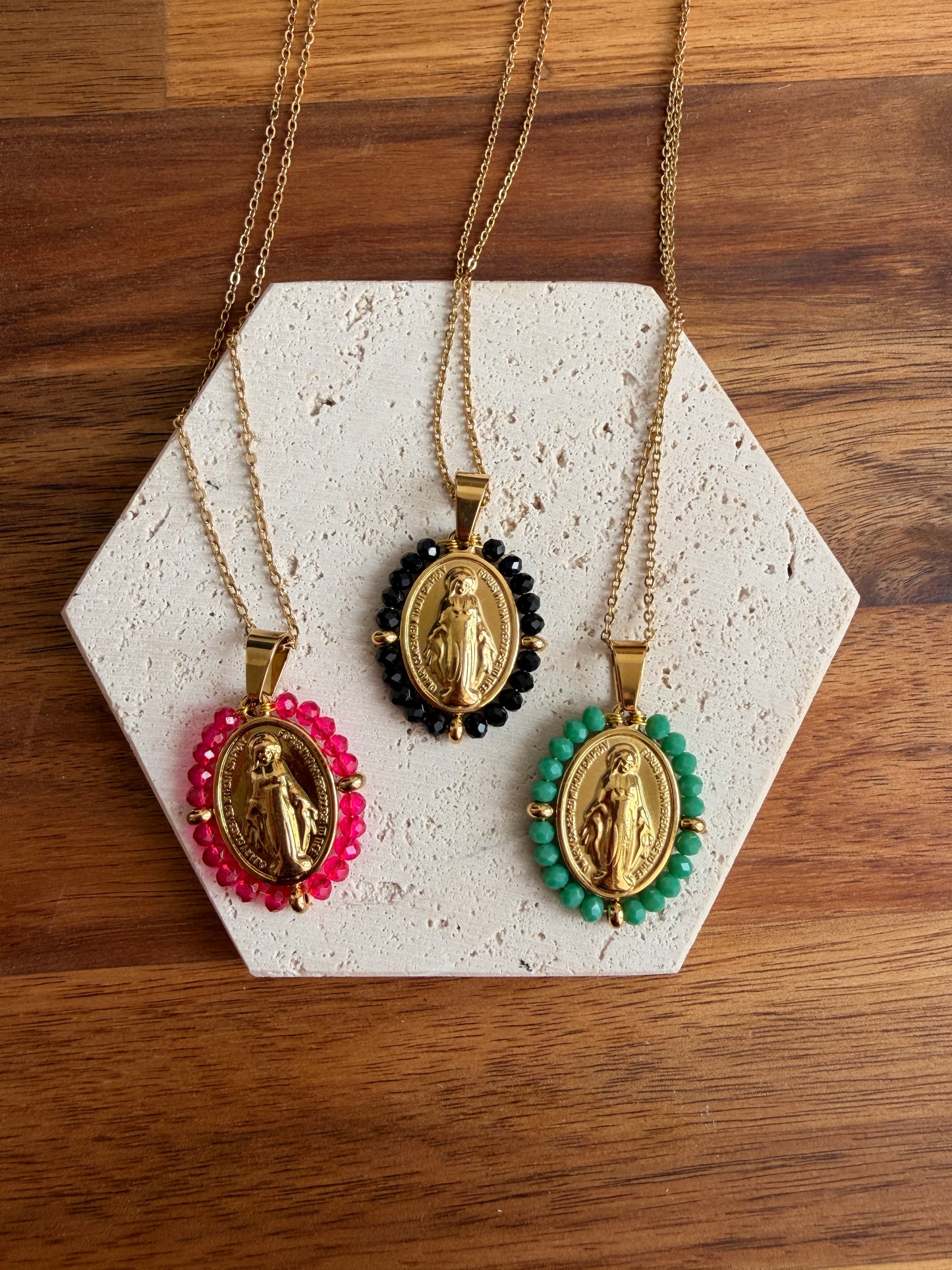 Collier Mary